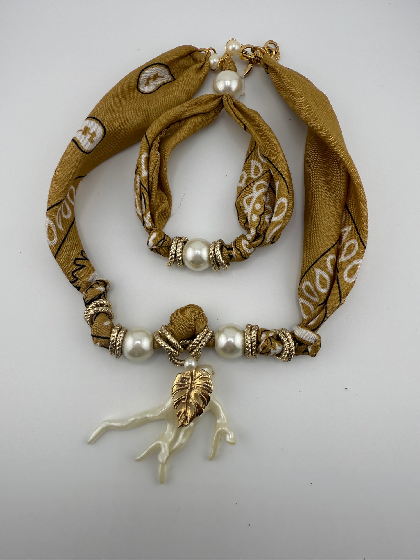 Elegance - Silk Style Scarf